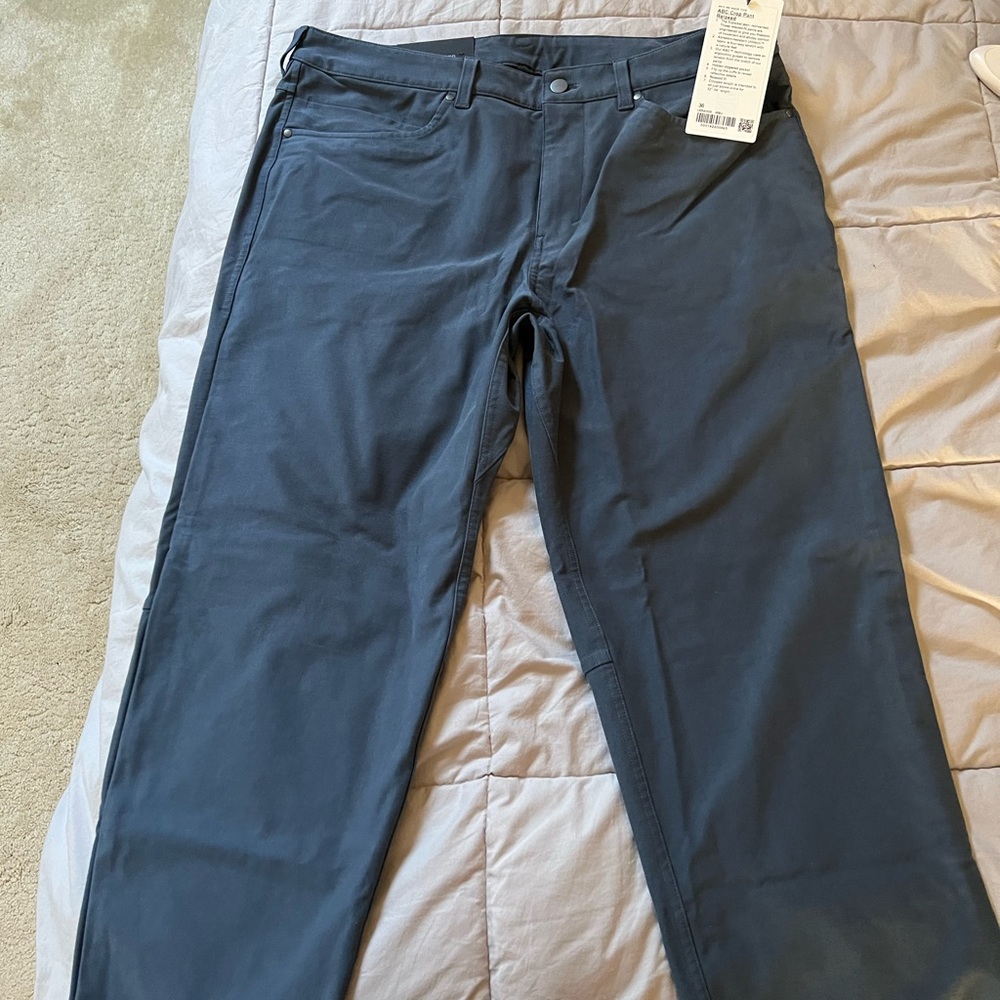 Lululemon mens pants.